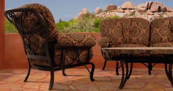 Outdoor furniture goes beyond function with Calenzano plush seating. Comfort and style take the stage